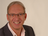 Achim Hewer Achim Hewer
