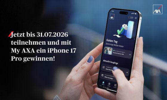 Ein Smartphone wird in der Hand gehalten. Auf dem Bildschirm ist die My AXA App geöffnet.