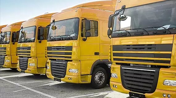 kfz-flottenversicherung-fuhrpark-steht nebeneinander.jpg kfz-flottenversicherung-fuhrpark-steht nebeneinander.jpg