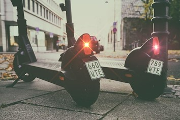Die neuen Kennzeichen sind da - Auch für E-Scooter
